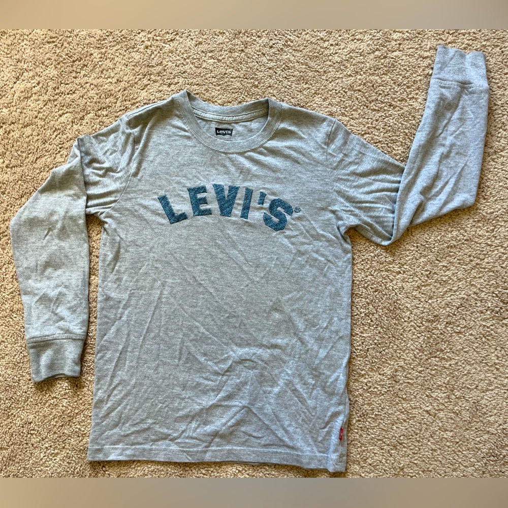 Levi’s long sleeve gray color T-shirt with blue embroider name boy size 10/12